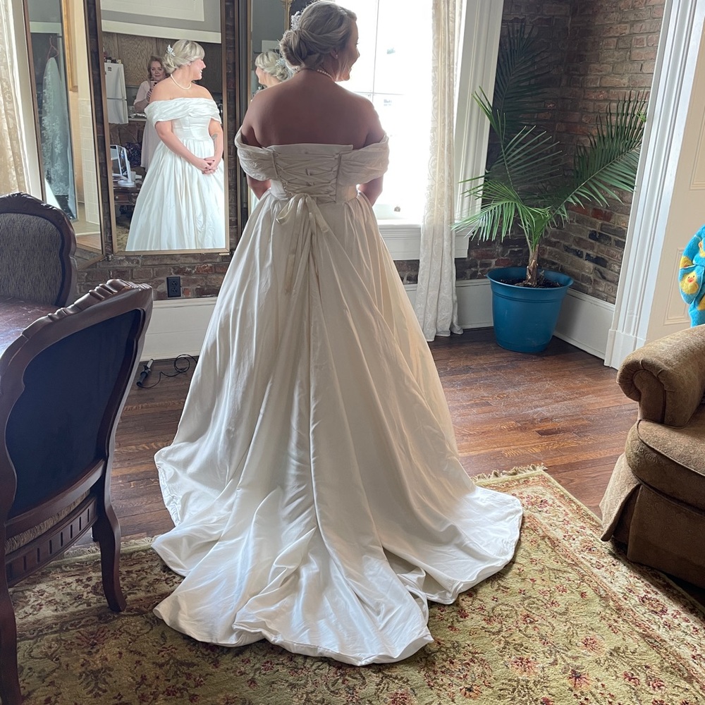 Ivory size 14 wedding dress